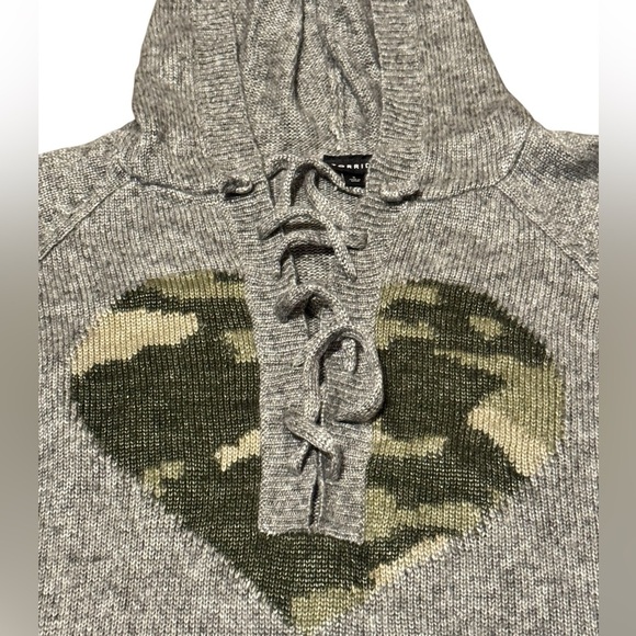 Torrid Women’s Camo Heart Chunky Knit Hooded Raglan Sweater Size 2 Cozy Pullover - Picture 6 of 10